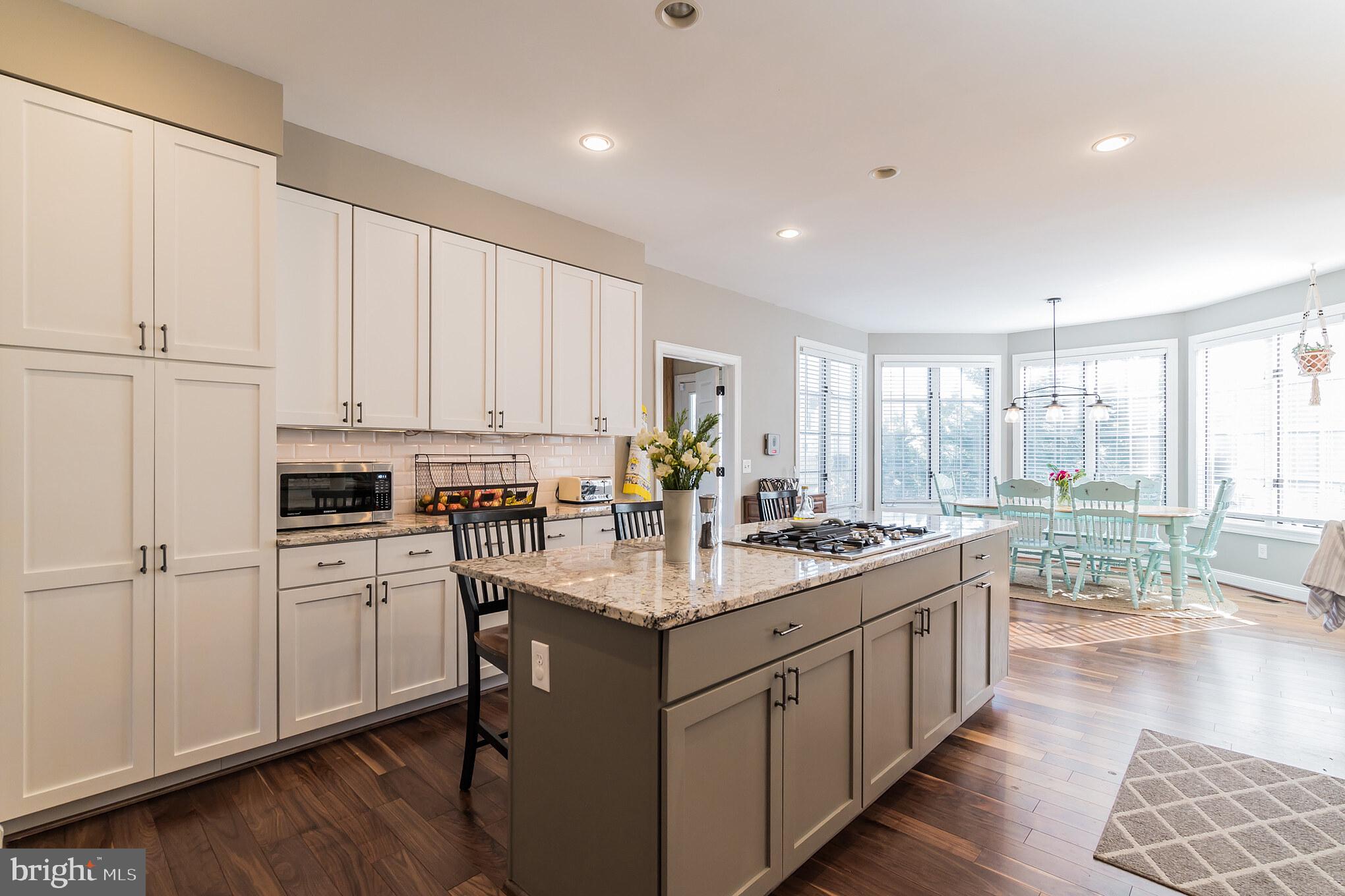 ASHBURN VILLAGE - Residential