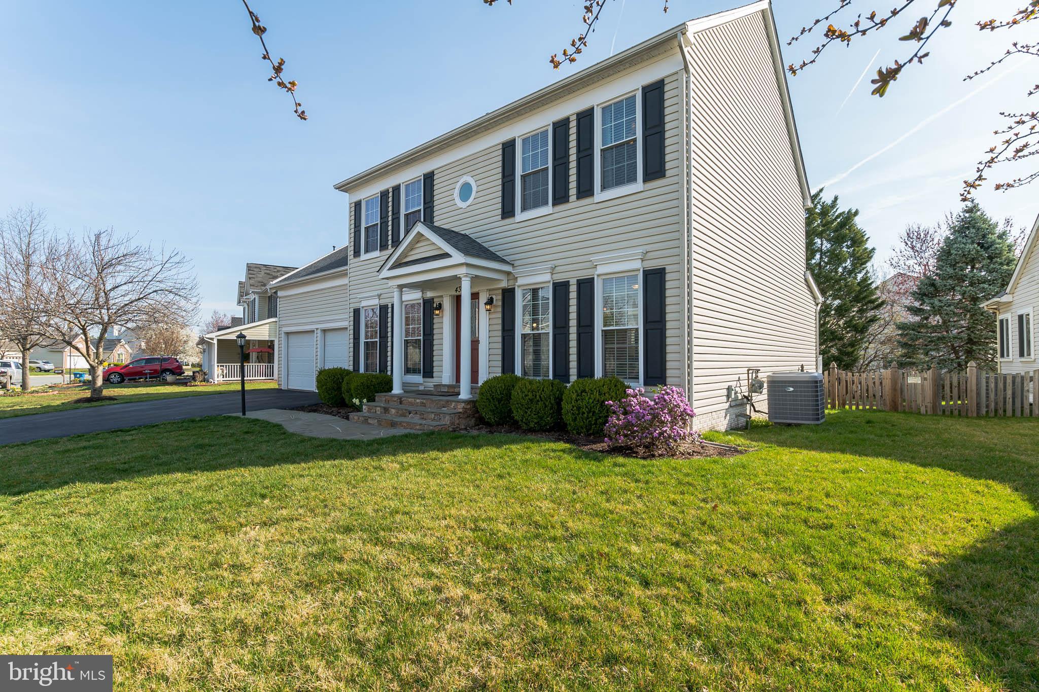 ASHBURN VILLAGE - Residential