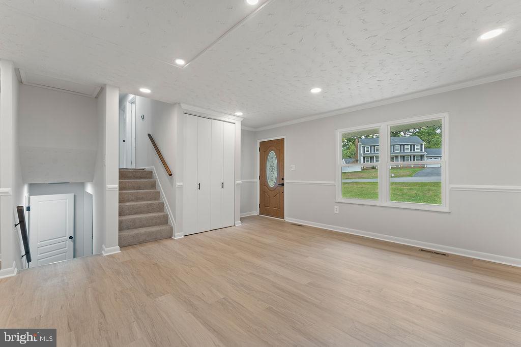 5 CREEKWOOD LANE