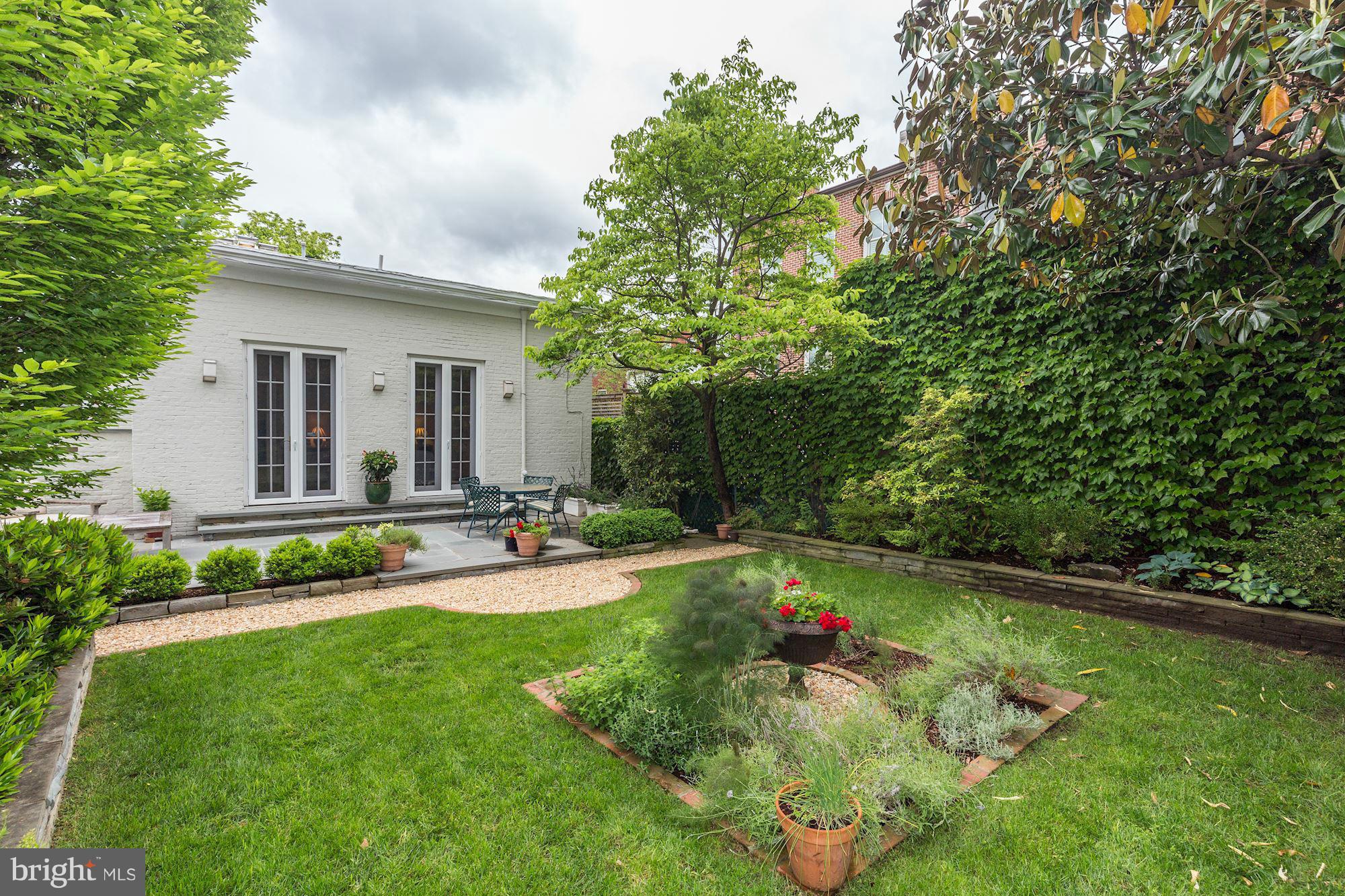 GEORGETOWN - Residential