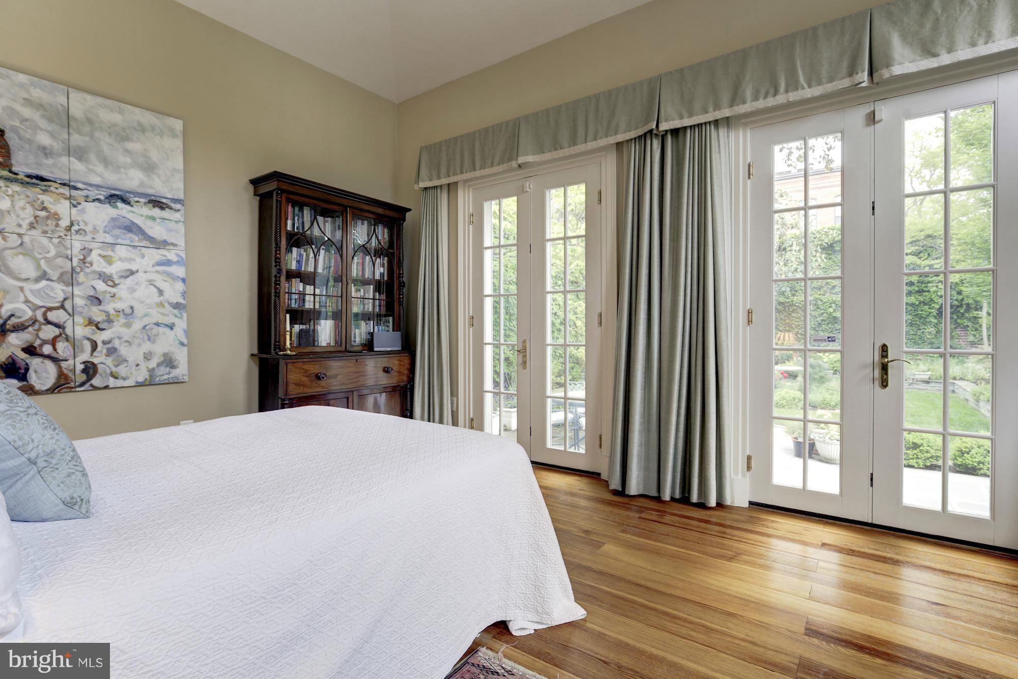 GEORGETOWN - Residential