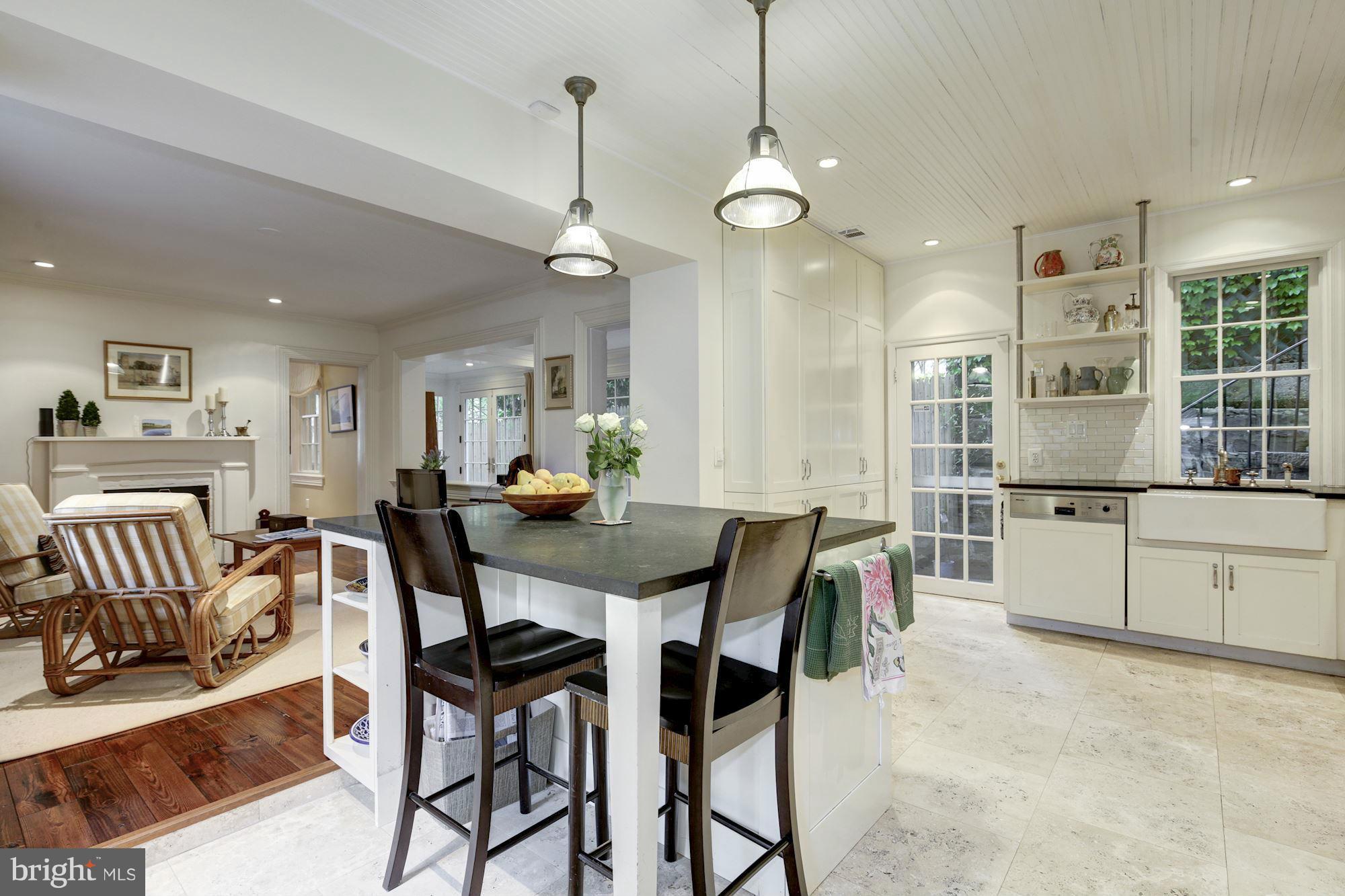 GEORGETOWN - Residential