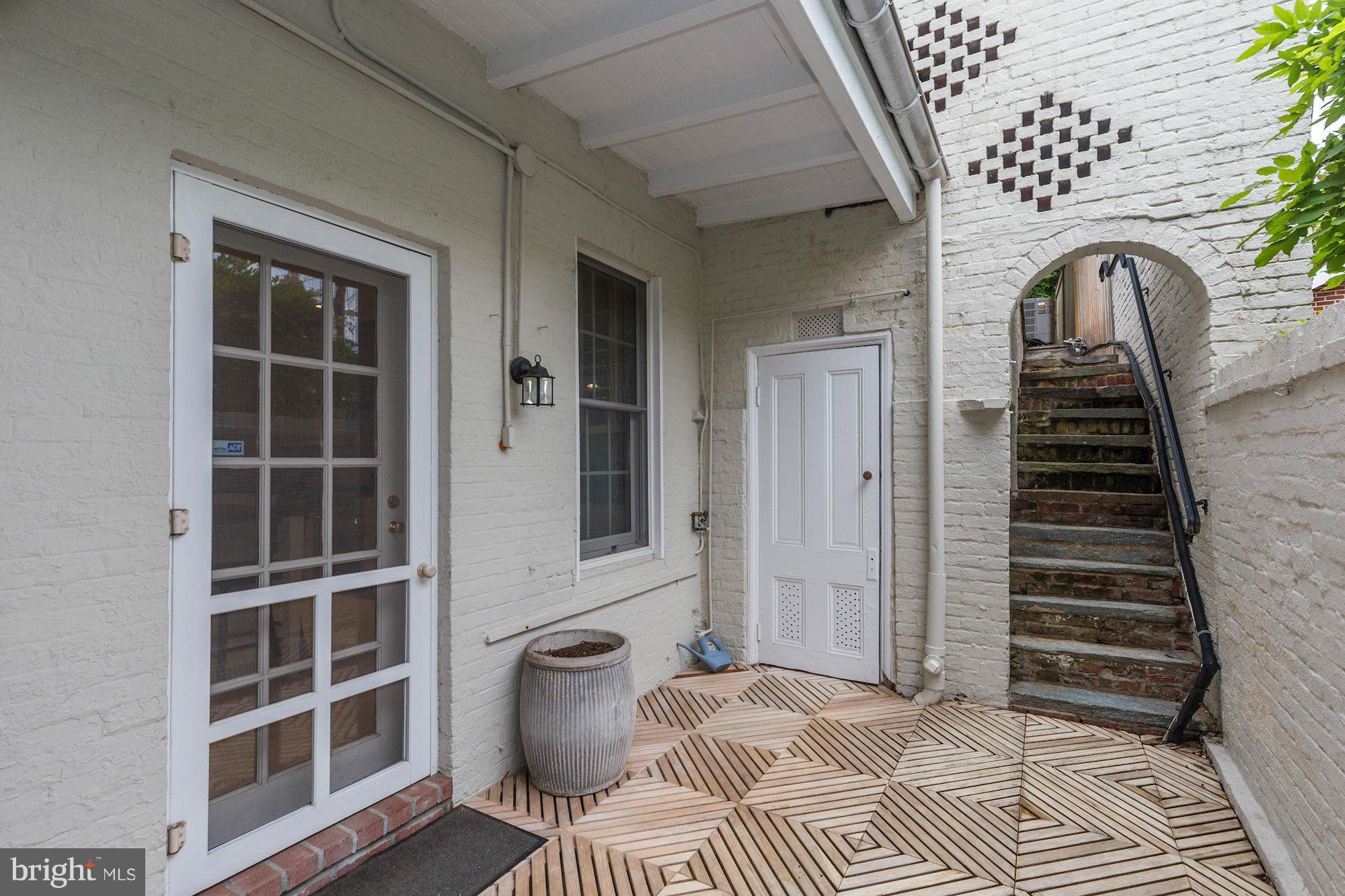 GEORGETOWN - Residential