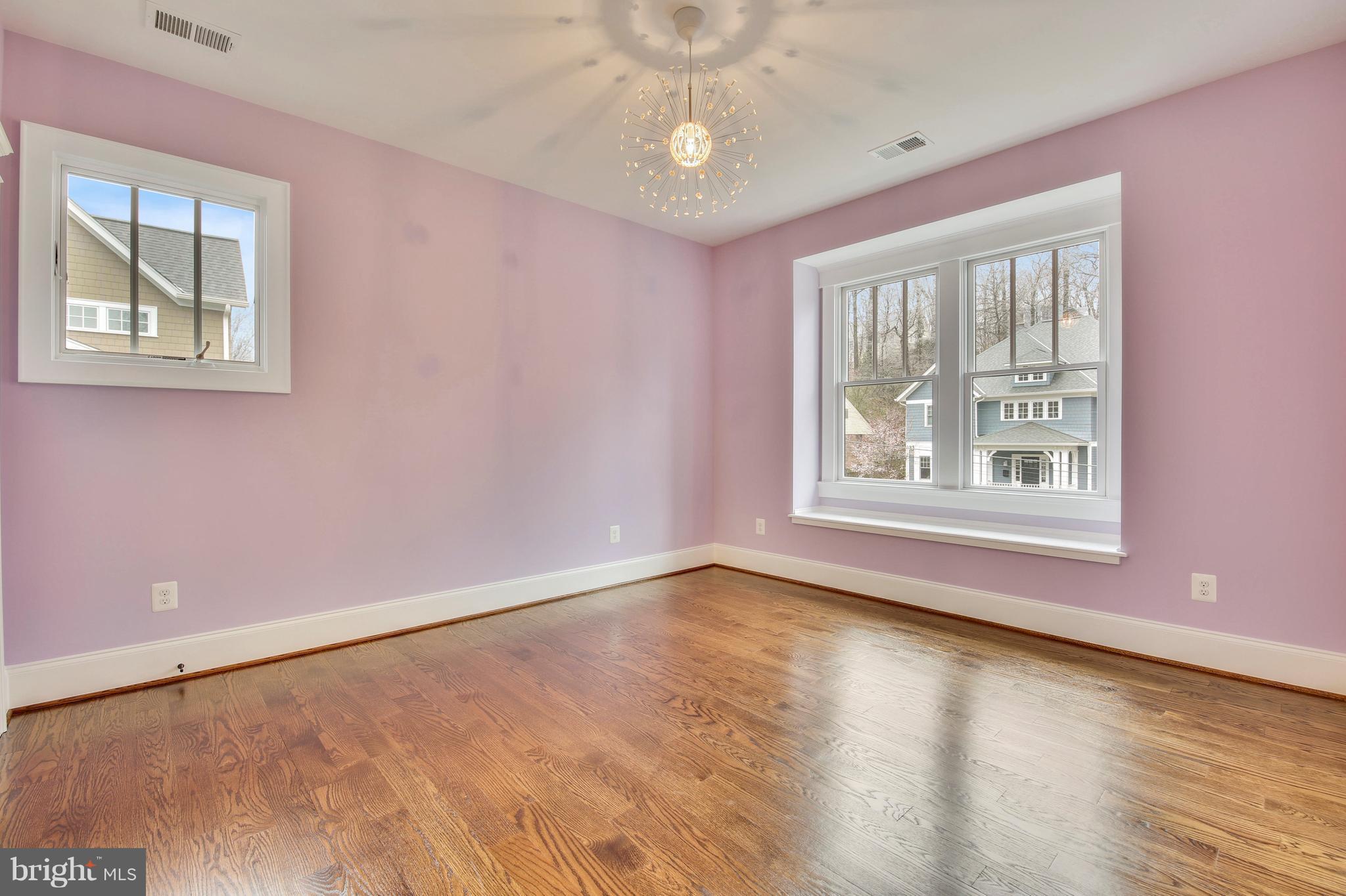 LEE HEIGHTS - Residential