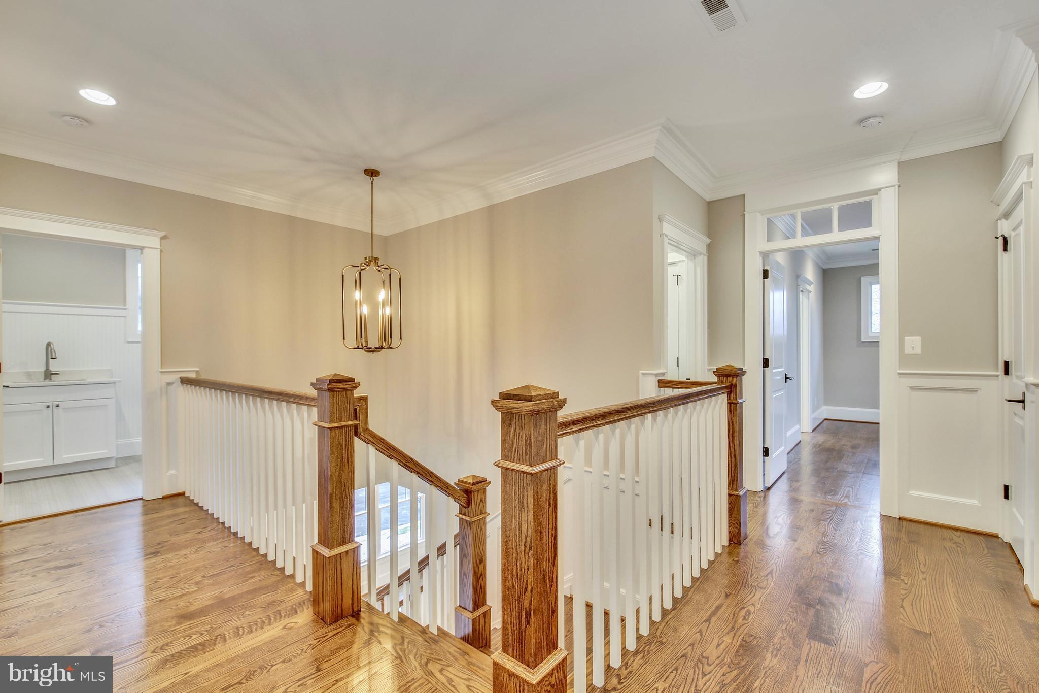 LEE HEIGHTS - Residential