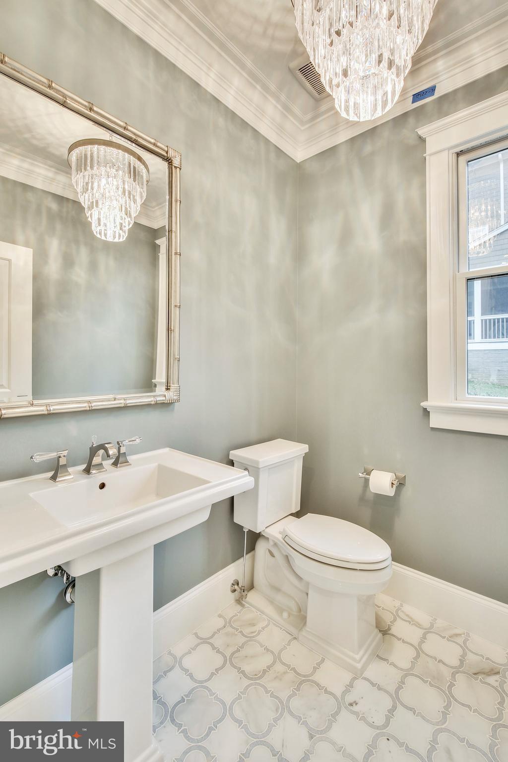 LEE HEIGHTS - Residential