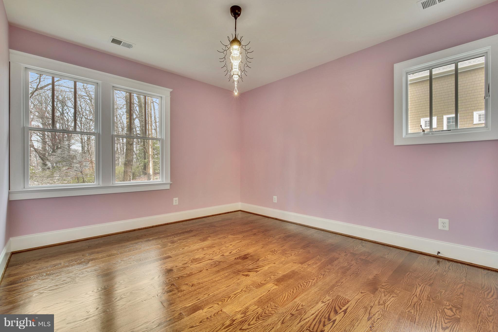 LEE HEIGHTS - Residential