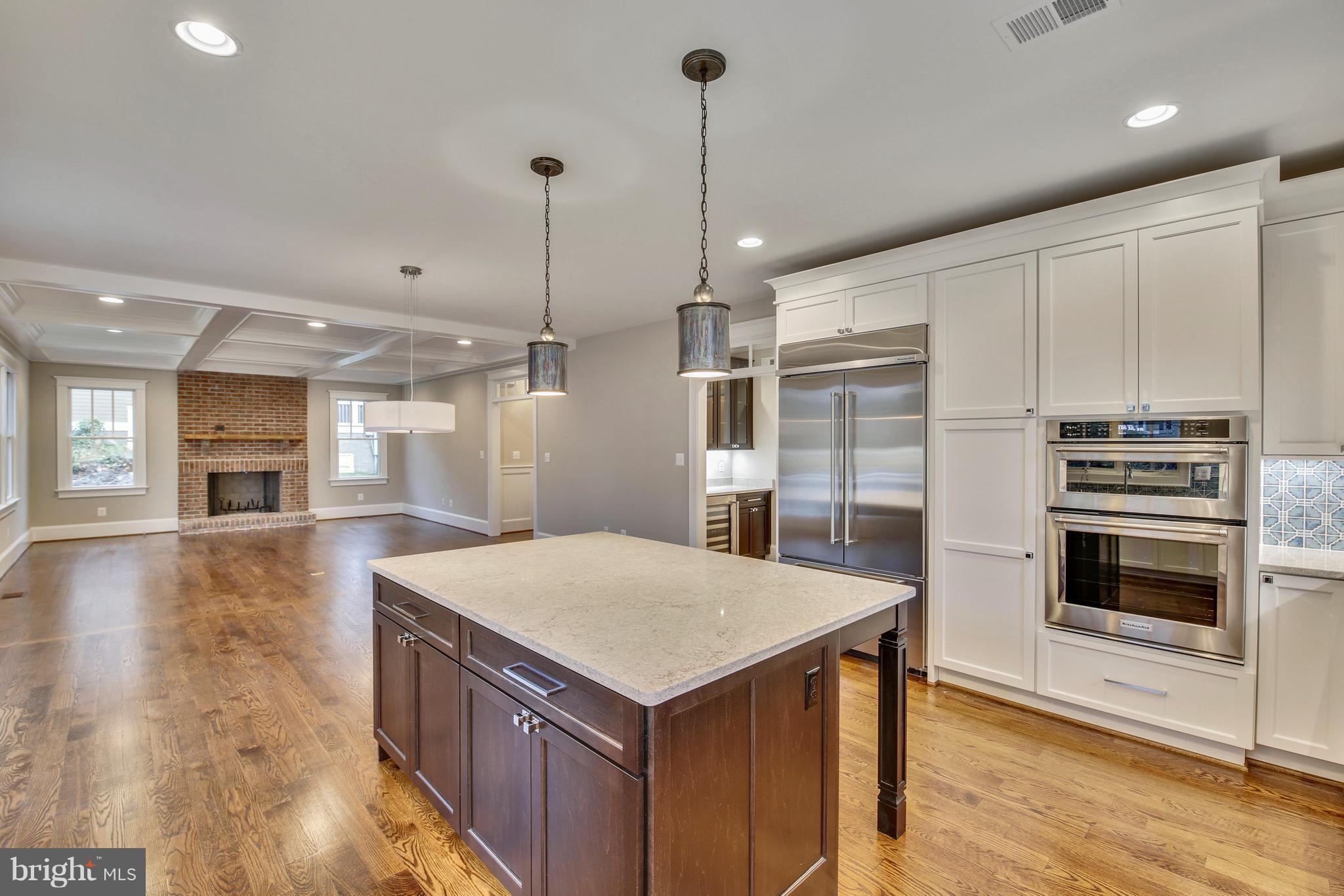 LEE HEIGHTS - Residential