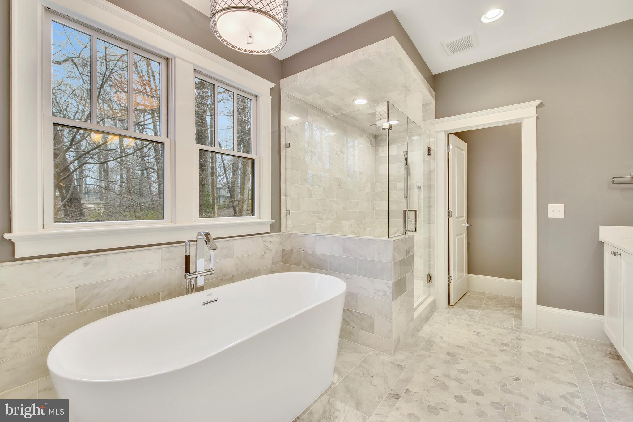 LEE HEIGHTS - Residential