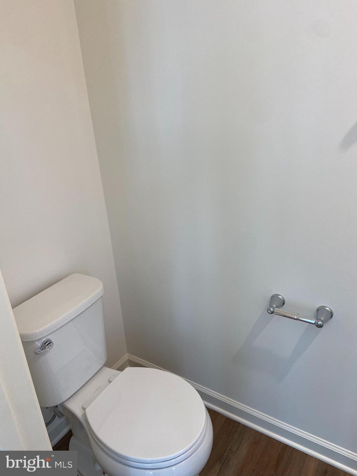 OVERLOOK AT RIVERSIDE TOWNHOMES - Residential Lease