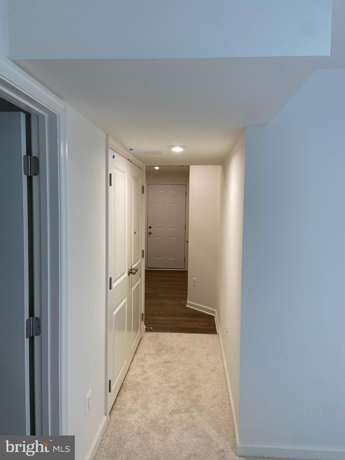 OVERLOOK AT RIVERSIDE TOWNHOMES - Residential Lease