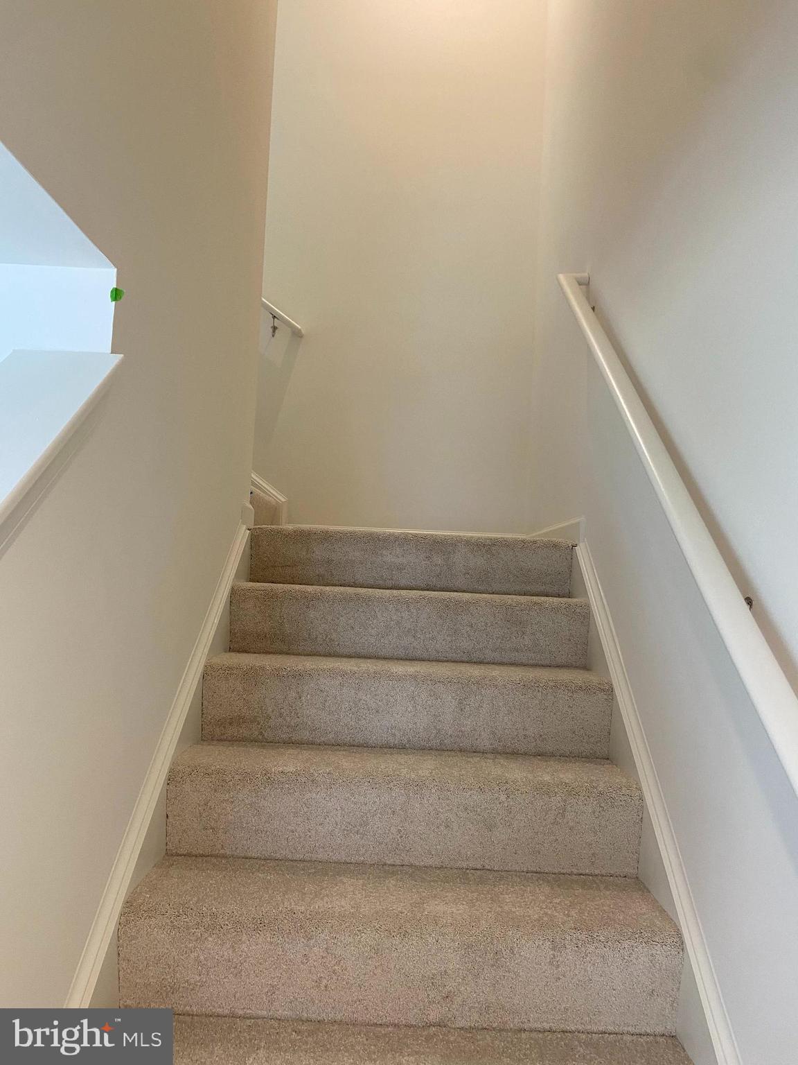 OVERLOOK AT RIVERSIDE TOWNHOMES - Residential Lease