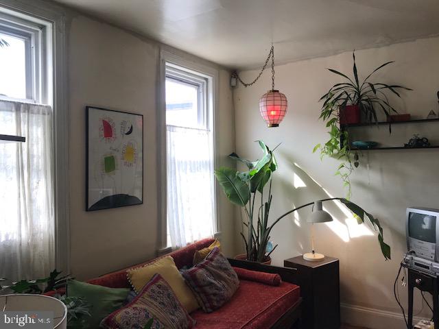 KENSINGTON - Residential