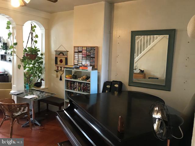 1903 E MADISON STREET