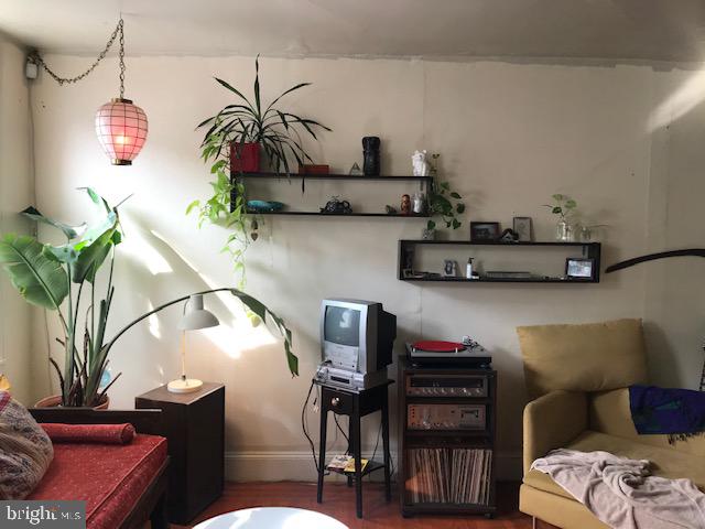 KENSINGTON - Residential