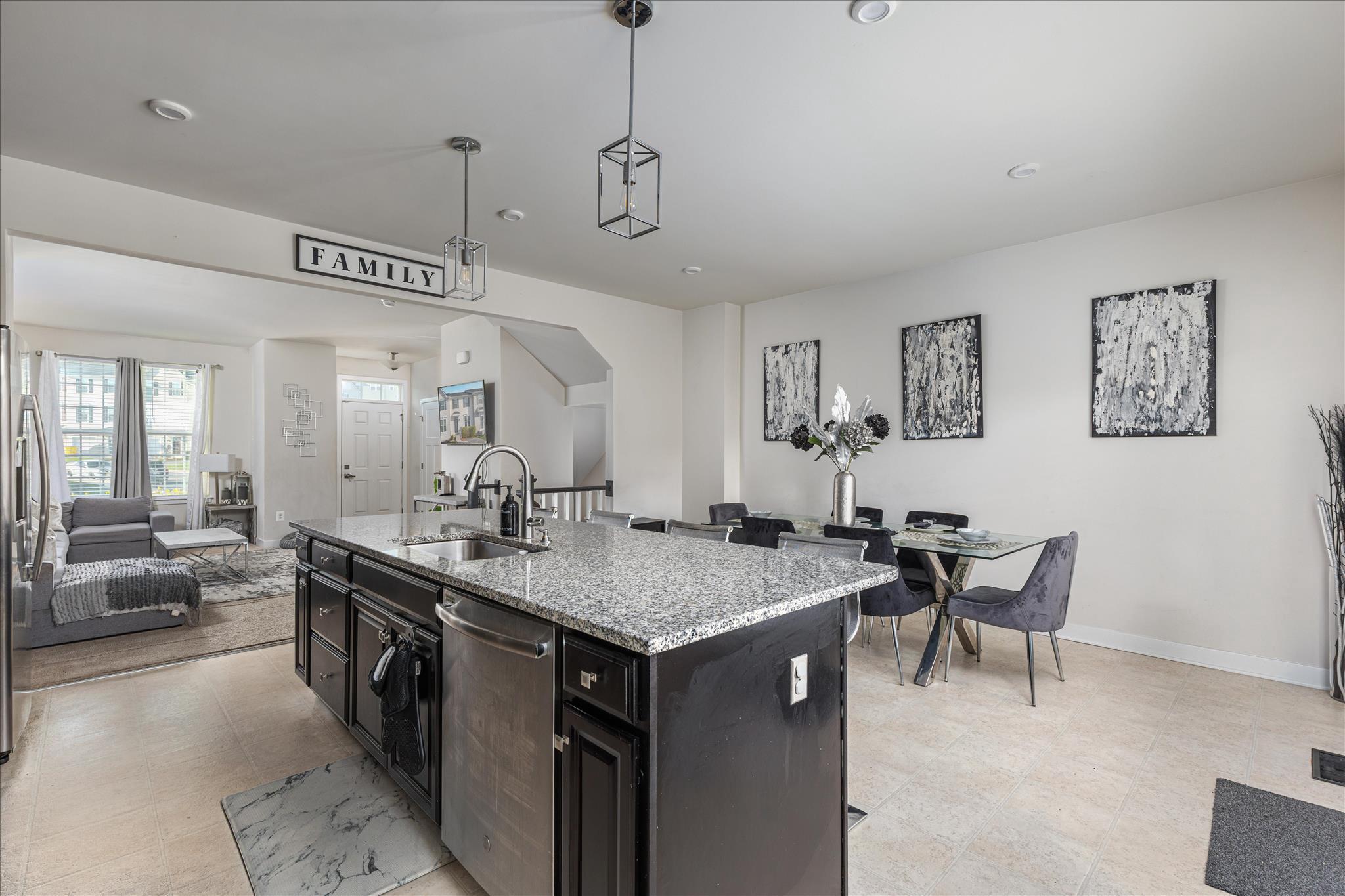 POTOMAC STATION - Residential