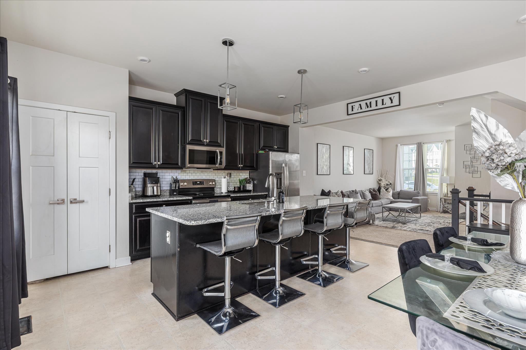 POTOMAC STATION - Residential