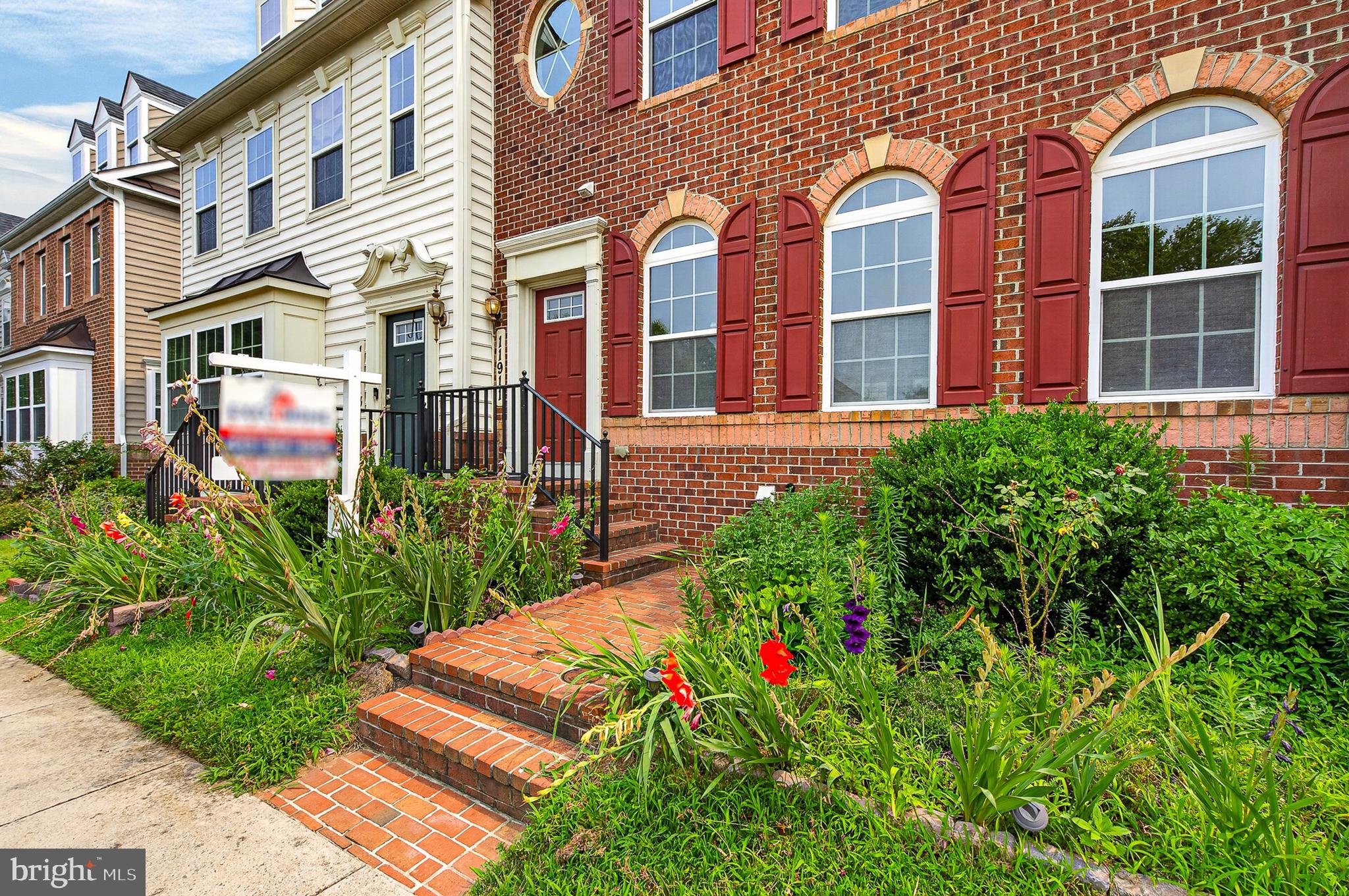 11911 COUNTRY SQUIRE WAY