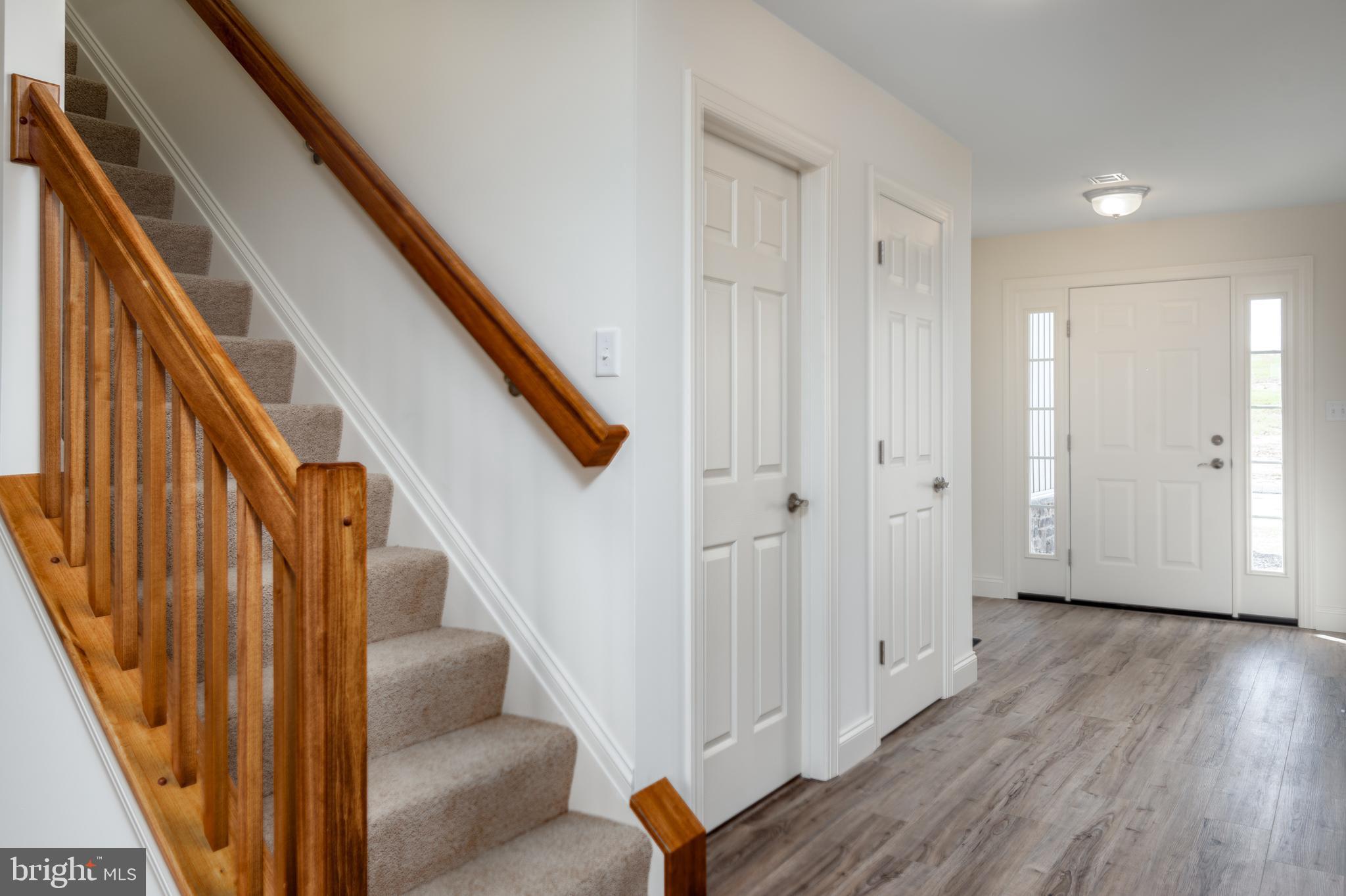 WINDY HEIGHTS, THE NEW - Residential