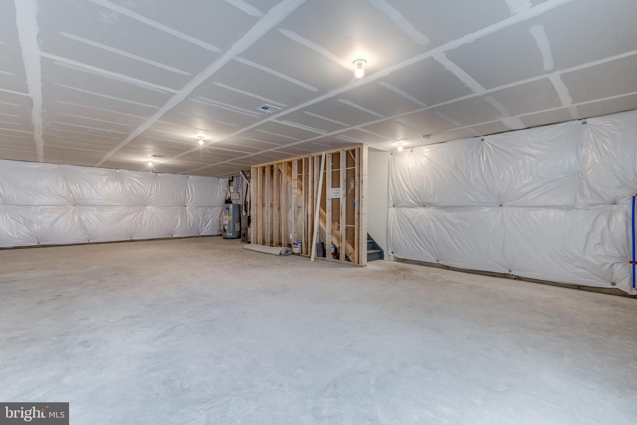 WINDY HEIGHTS, THE NEW - Residential