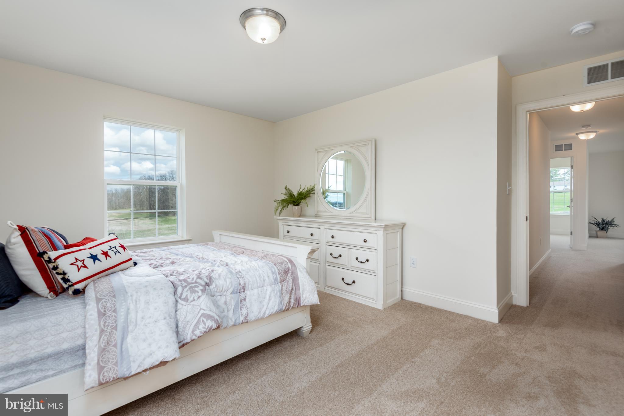 WINDY HEIGHTS, THE NEW - Residential