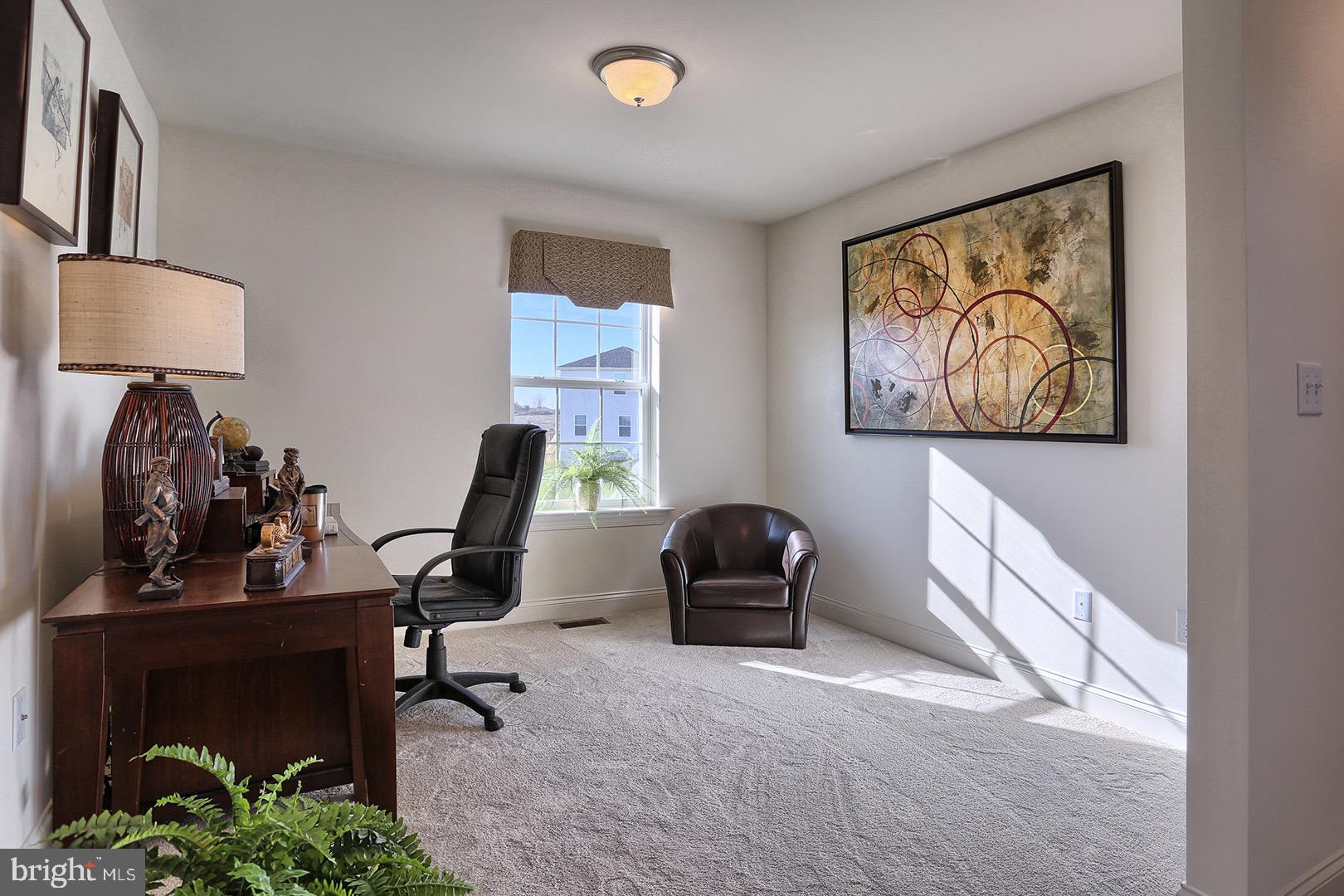 WINDY HEIGHTS, THE NEW - Residential