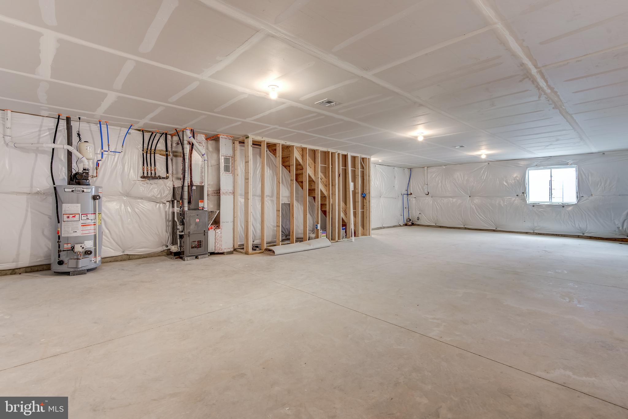 WINDY HEIGHTS, THE NEW - Residential