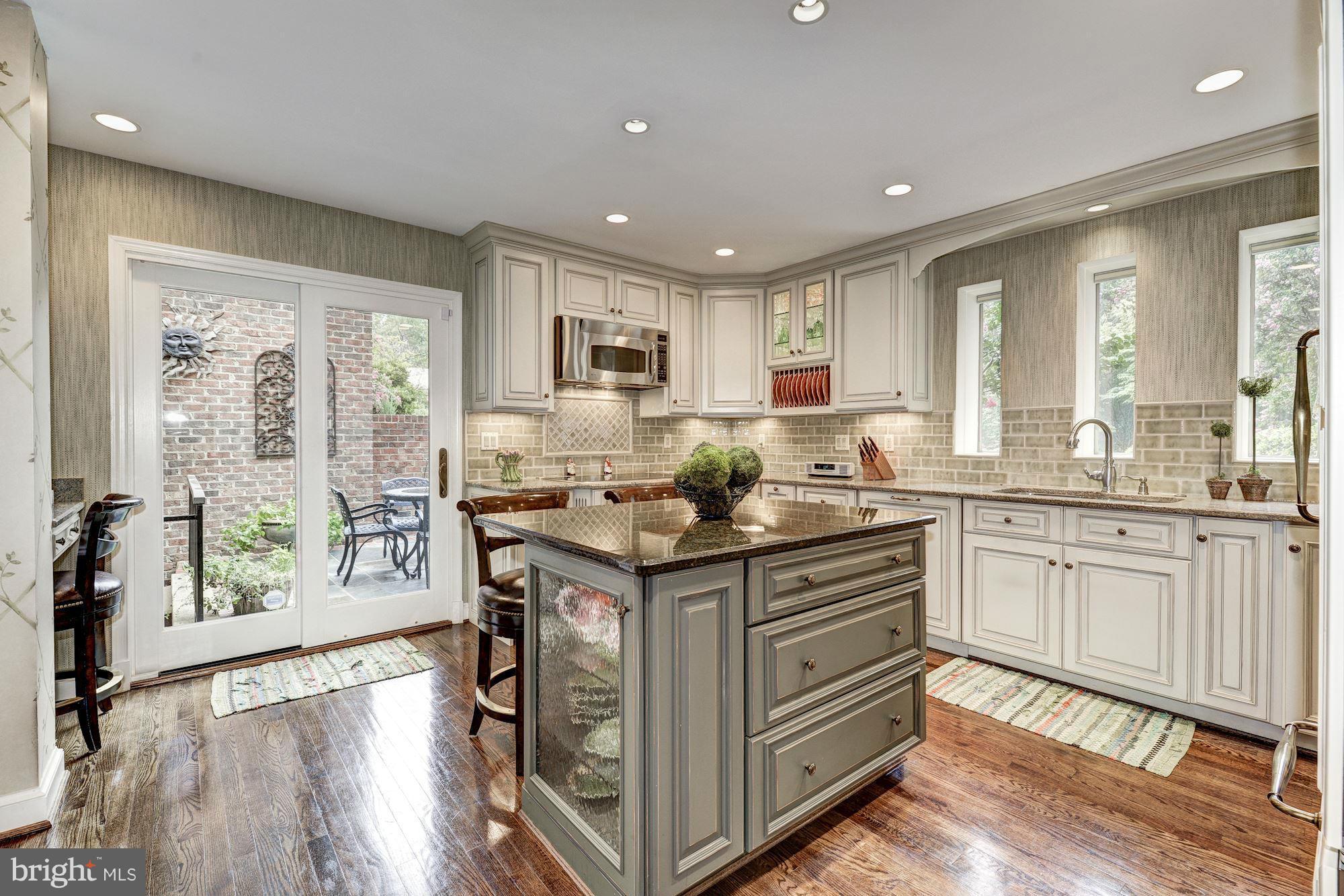 MERRYWOOD ON THE POTOMAC - Residential