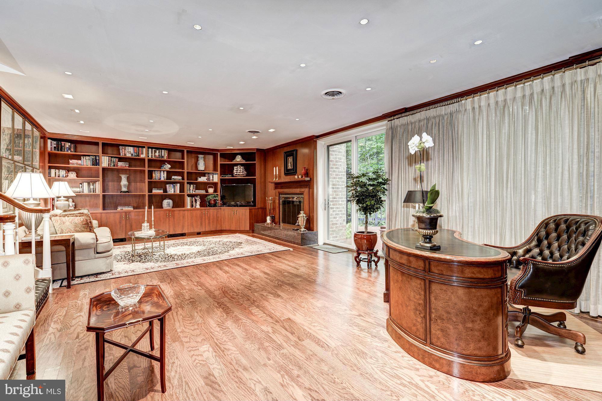 MERRYWOOD ON THE POTOMAC - Residential