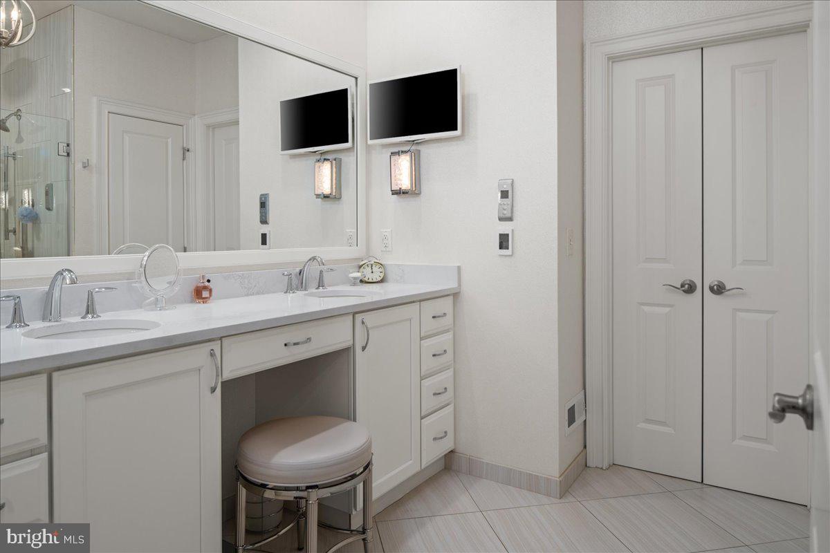 THE ENCLAVE AT UPPER - Residential