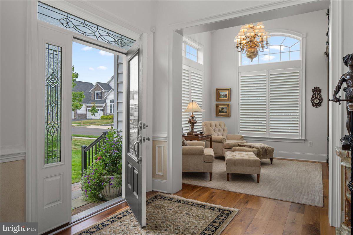 25 HILLYER LANE