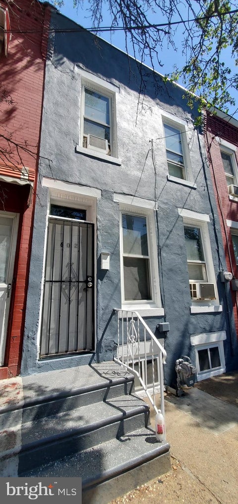 Townhouse For Sale - 602 West Street<br/> CAMDEN, NJ 08103