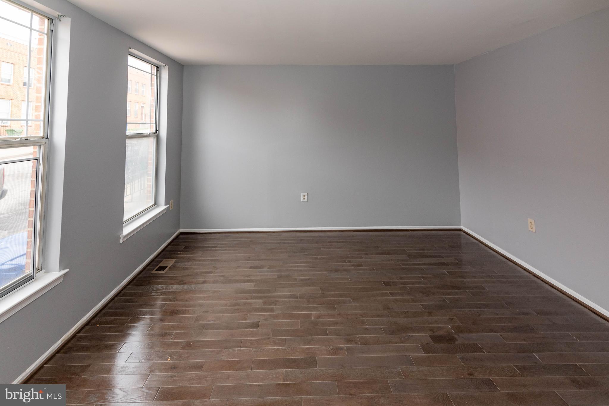 JOHNSTON SQUARE - Residential