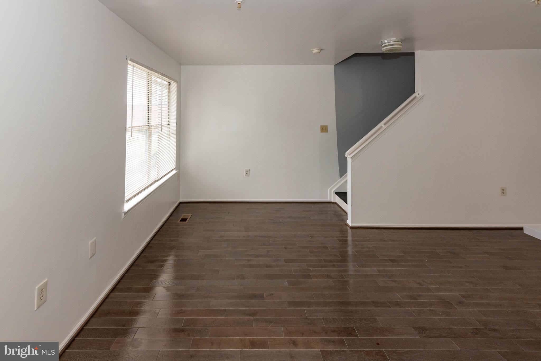 JOHNSTON SQUARE - Residential