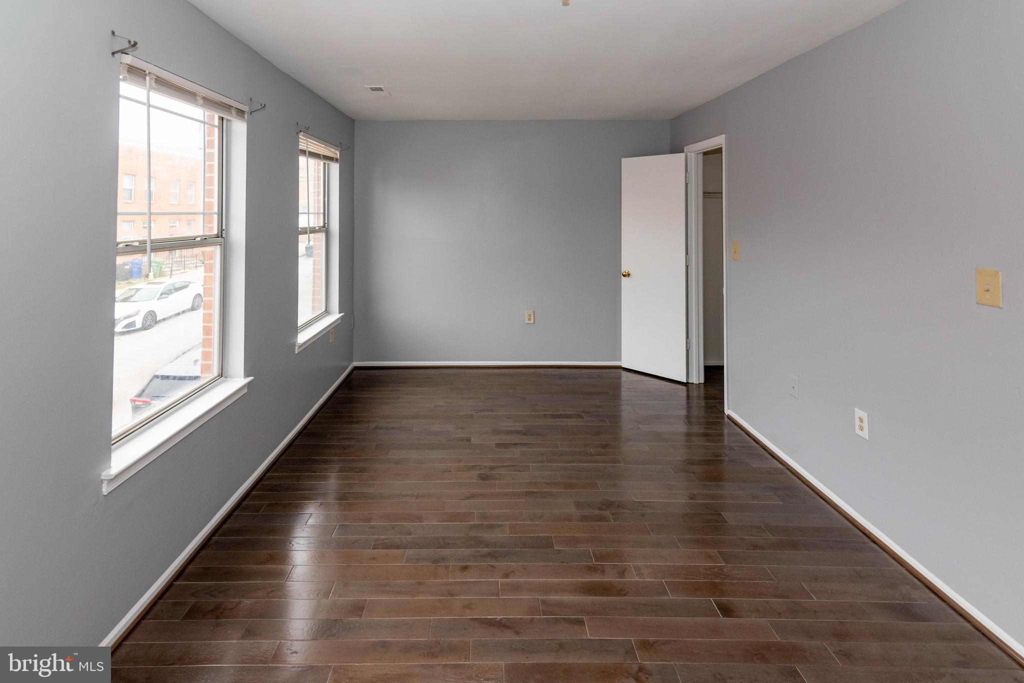 JOHNSTON SQUARE - Residential