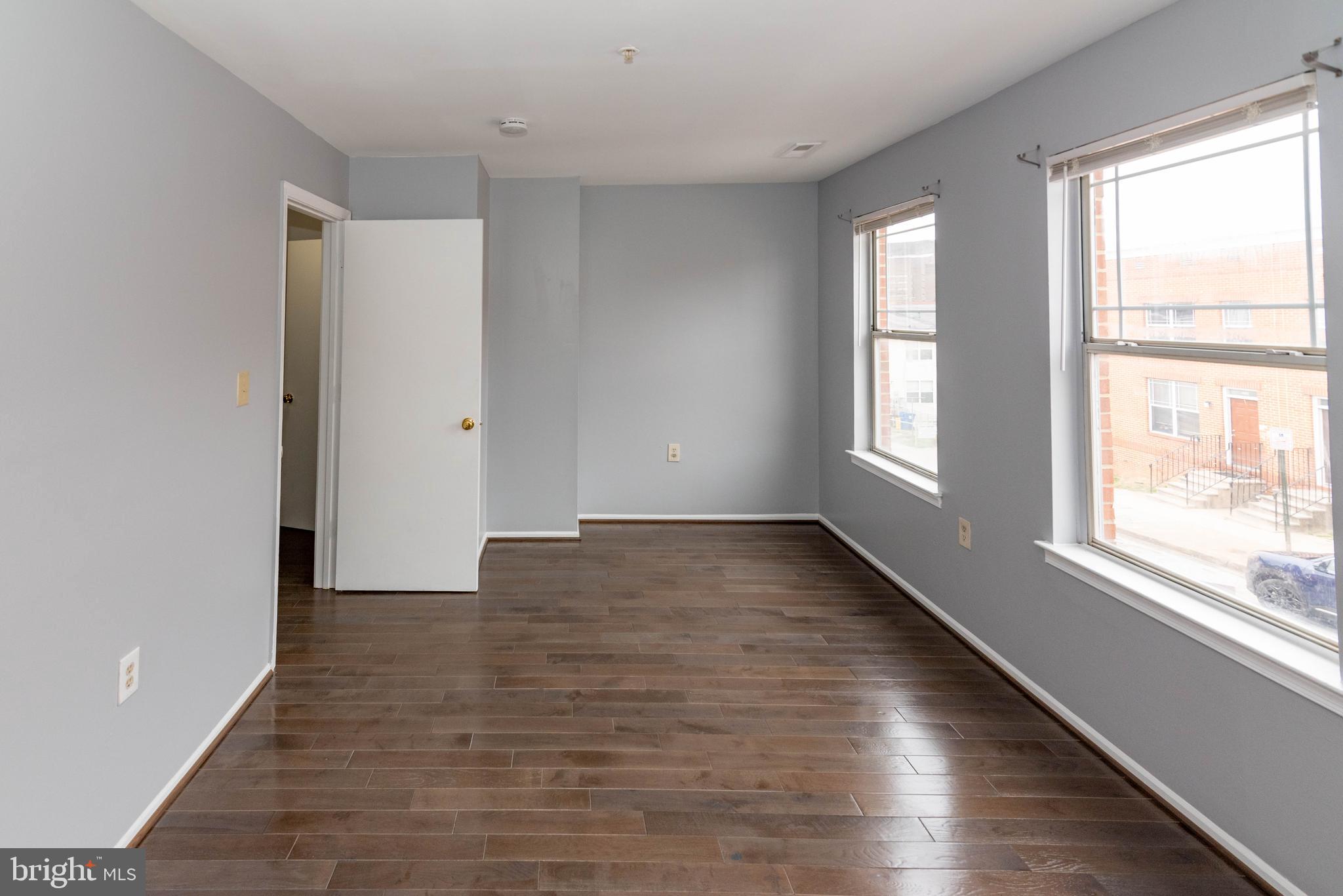 JOHNSTON SQUARE - Residential