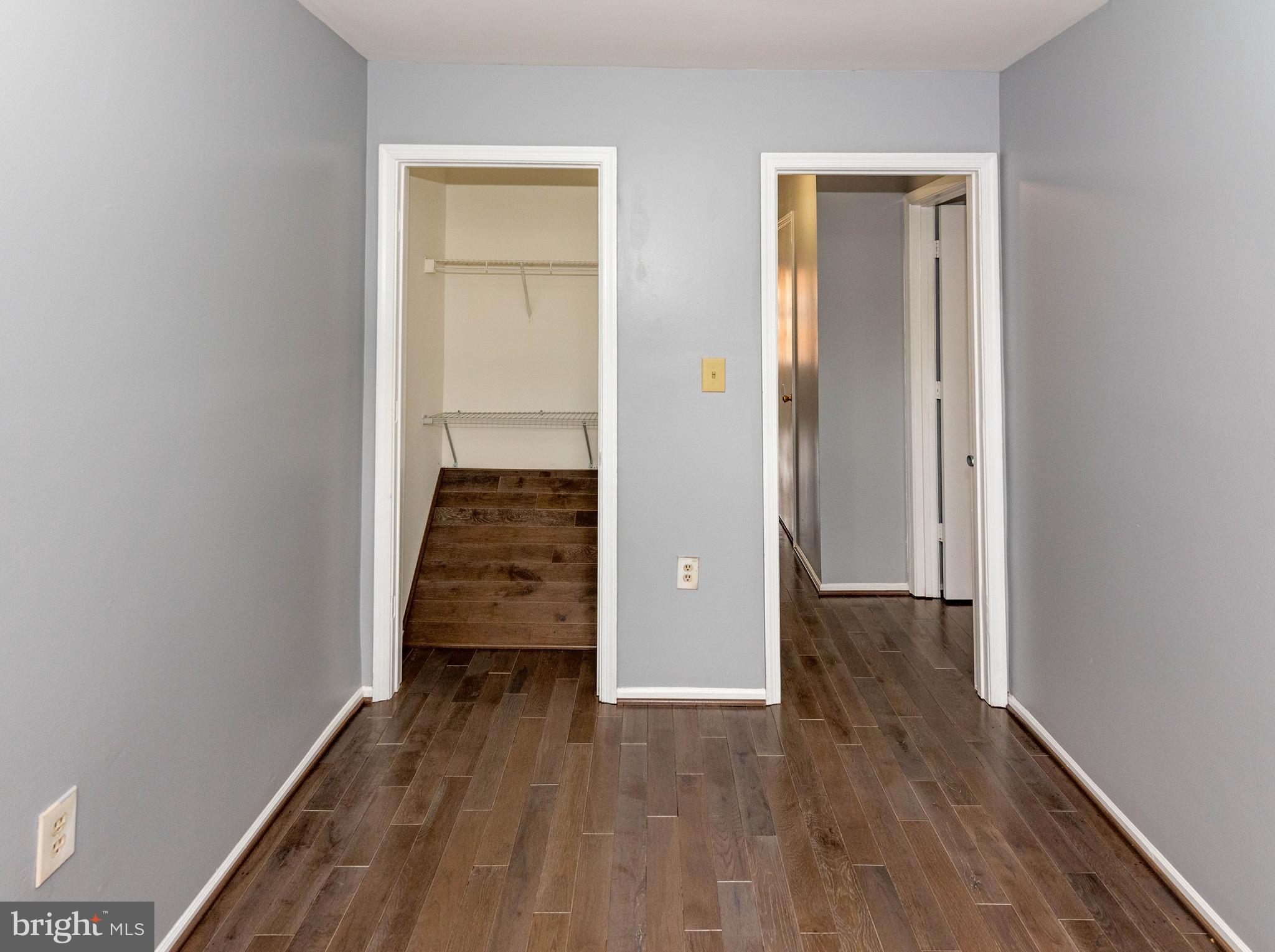 JOHNSTON SQUARE - Residential