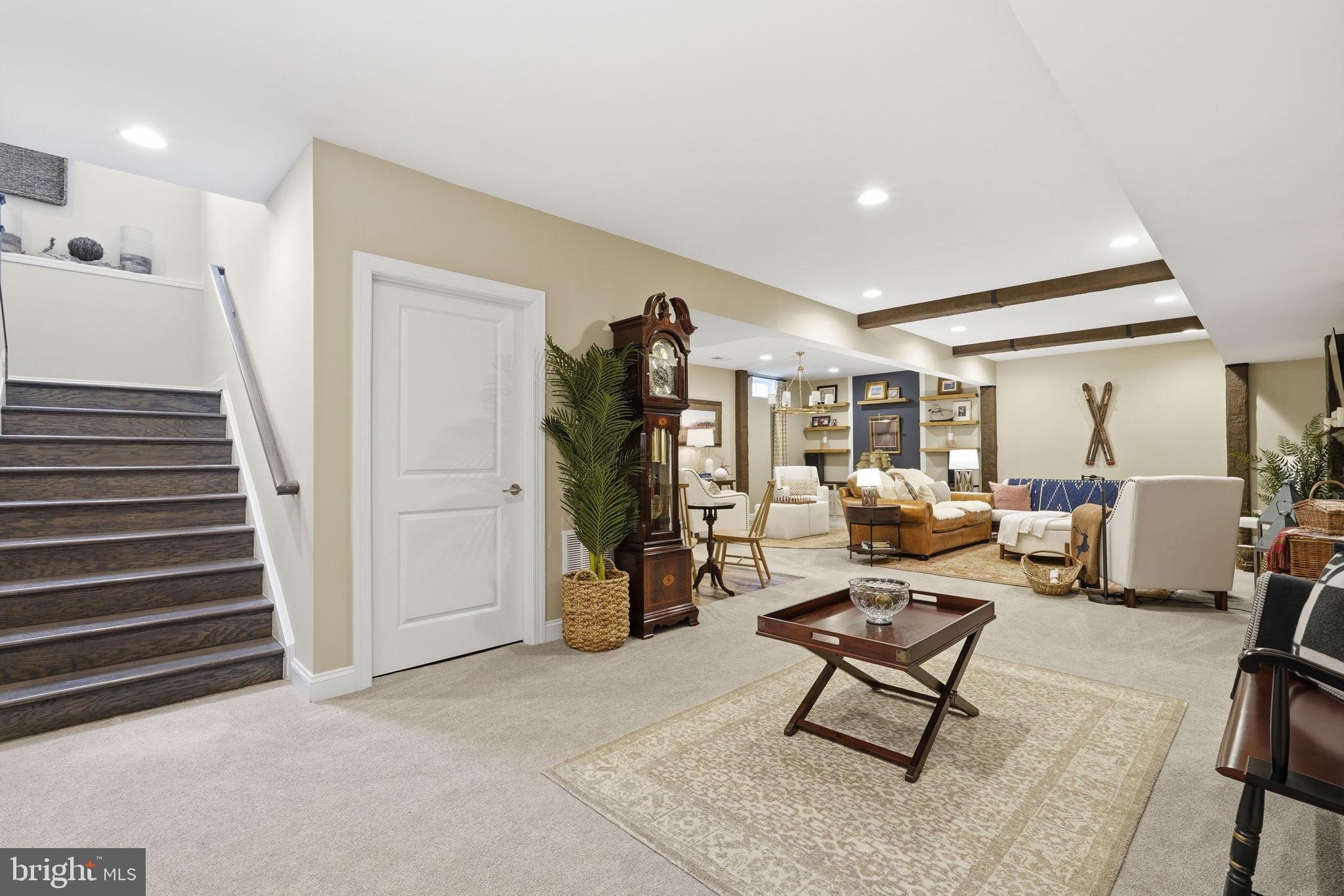 LAKE FREDERICK - Residential