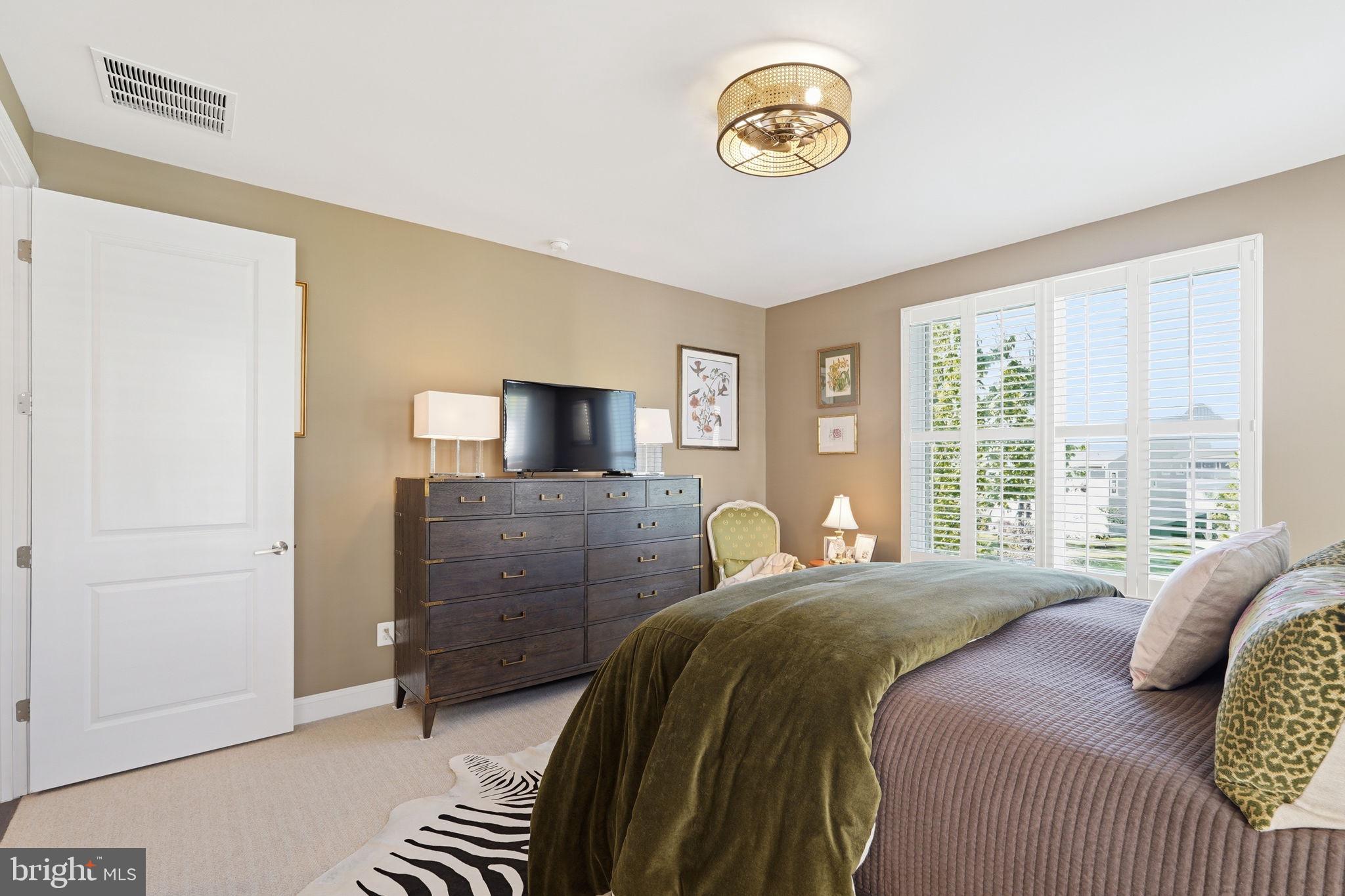 LAKE FREDERICK - Residential