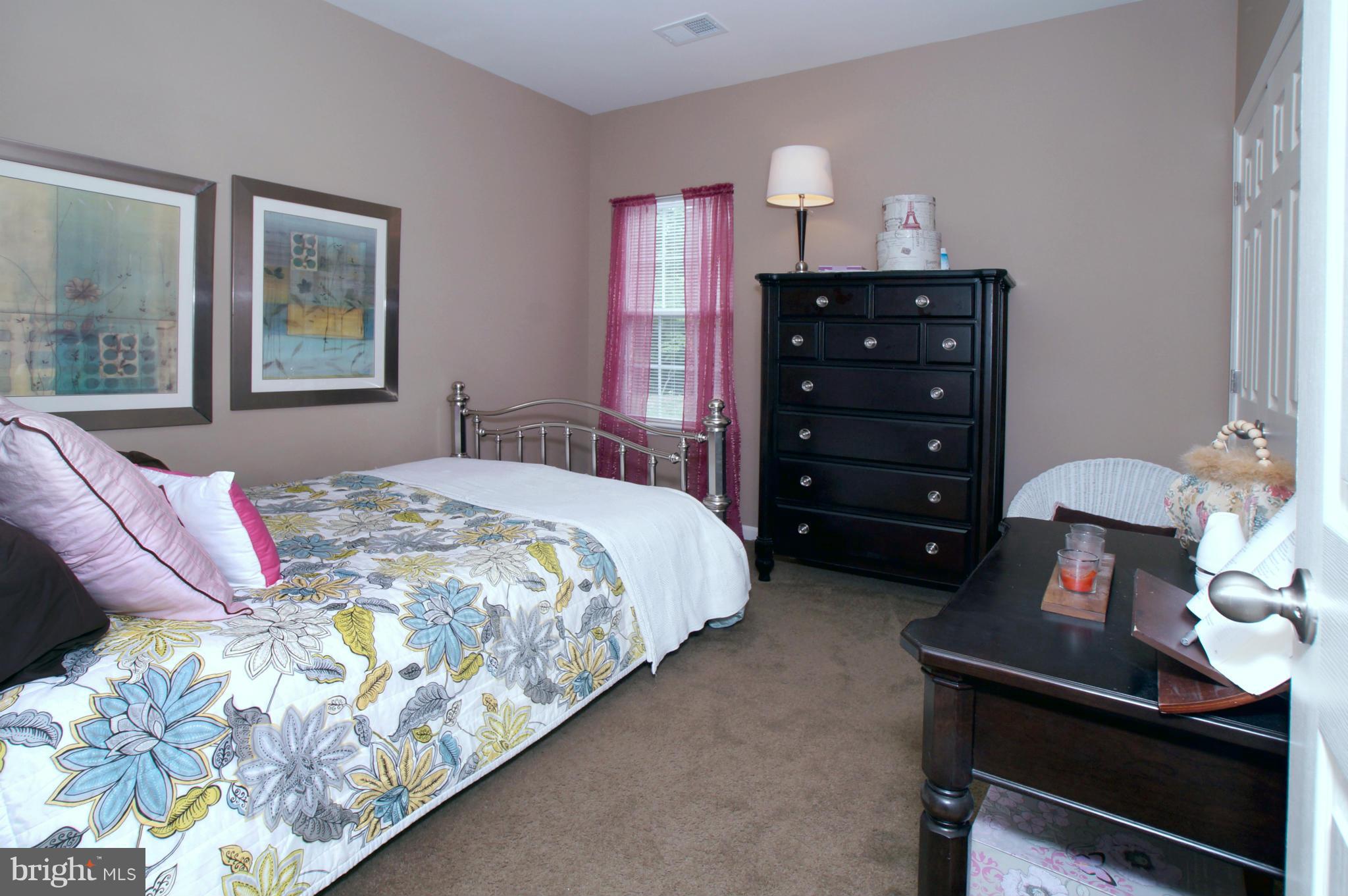 STONEWALL MANOR - Residential