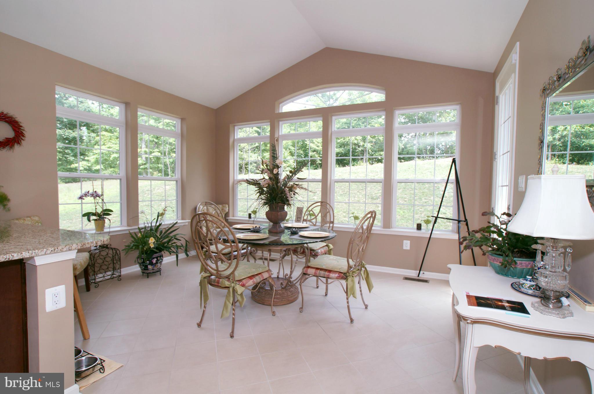 STONEWALL MANOR - Residential