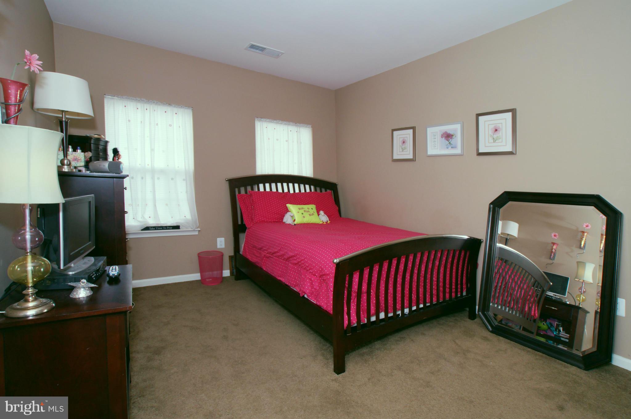 STONEWALL MANOR - Residential