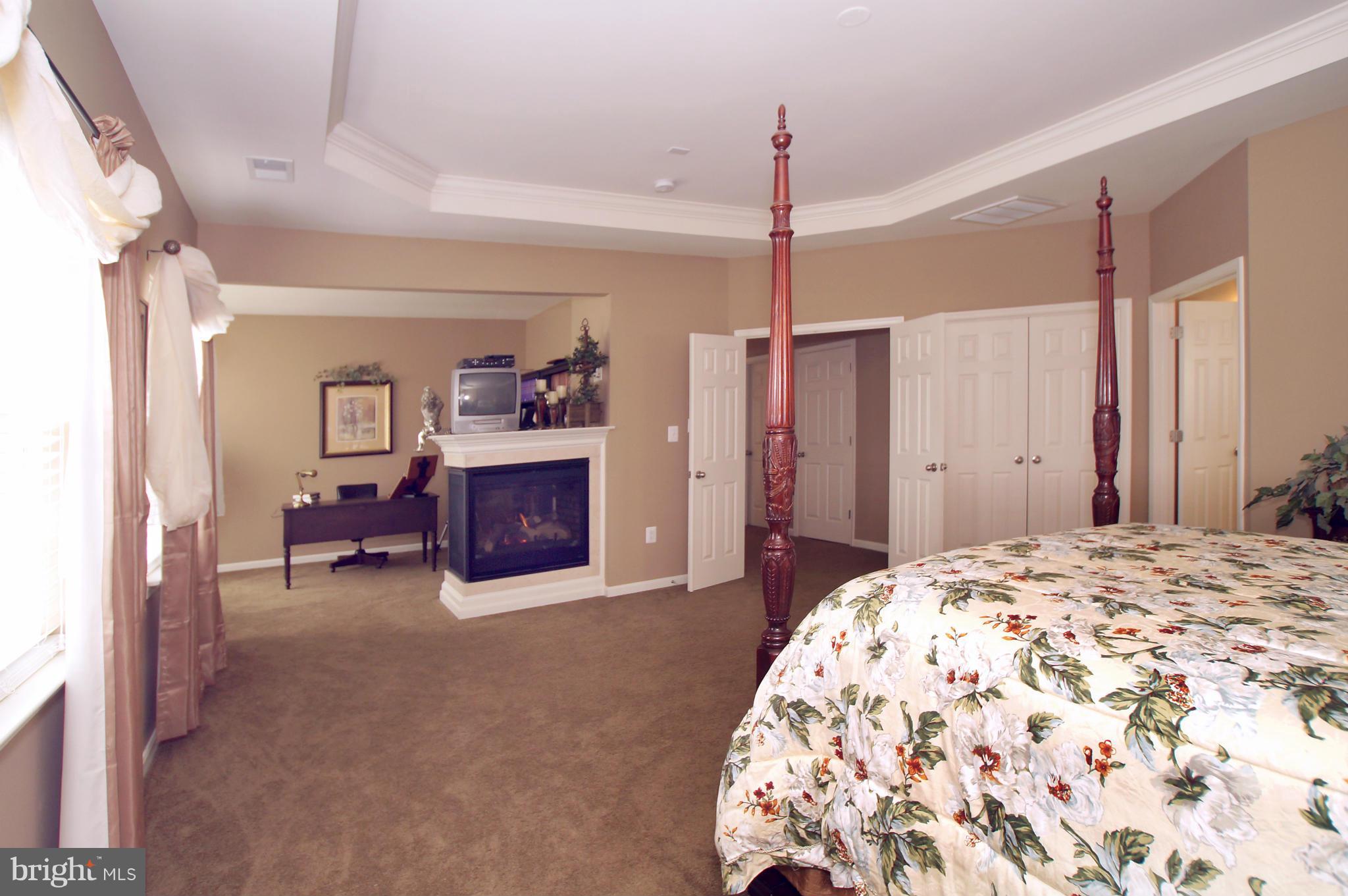 STONEWALL MANOR - Residential