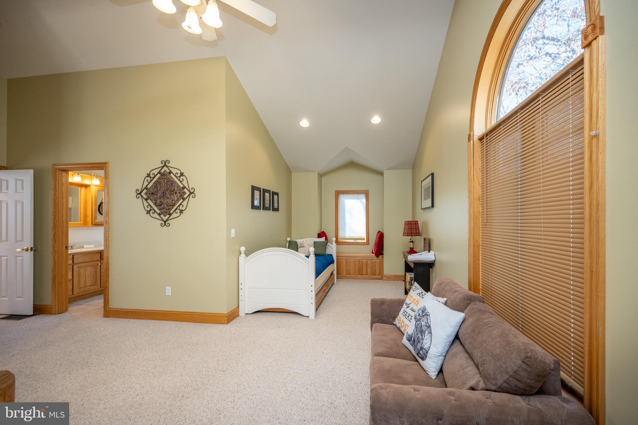 GLEN COVE - Residential