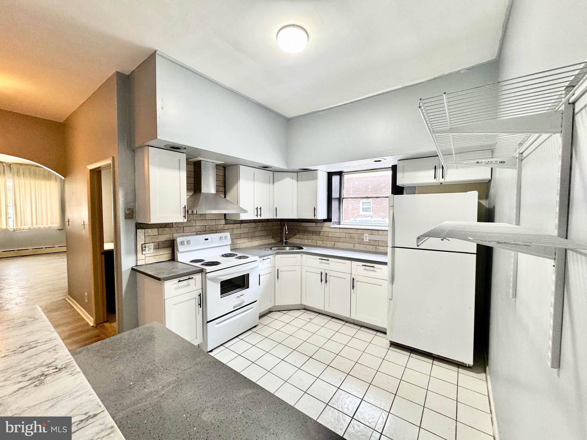 1626 W PORTER STREET