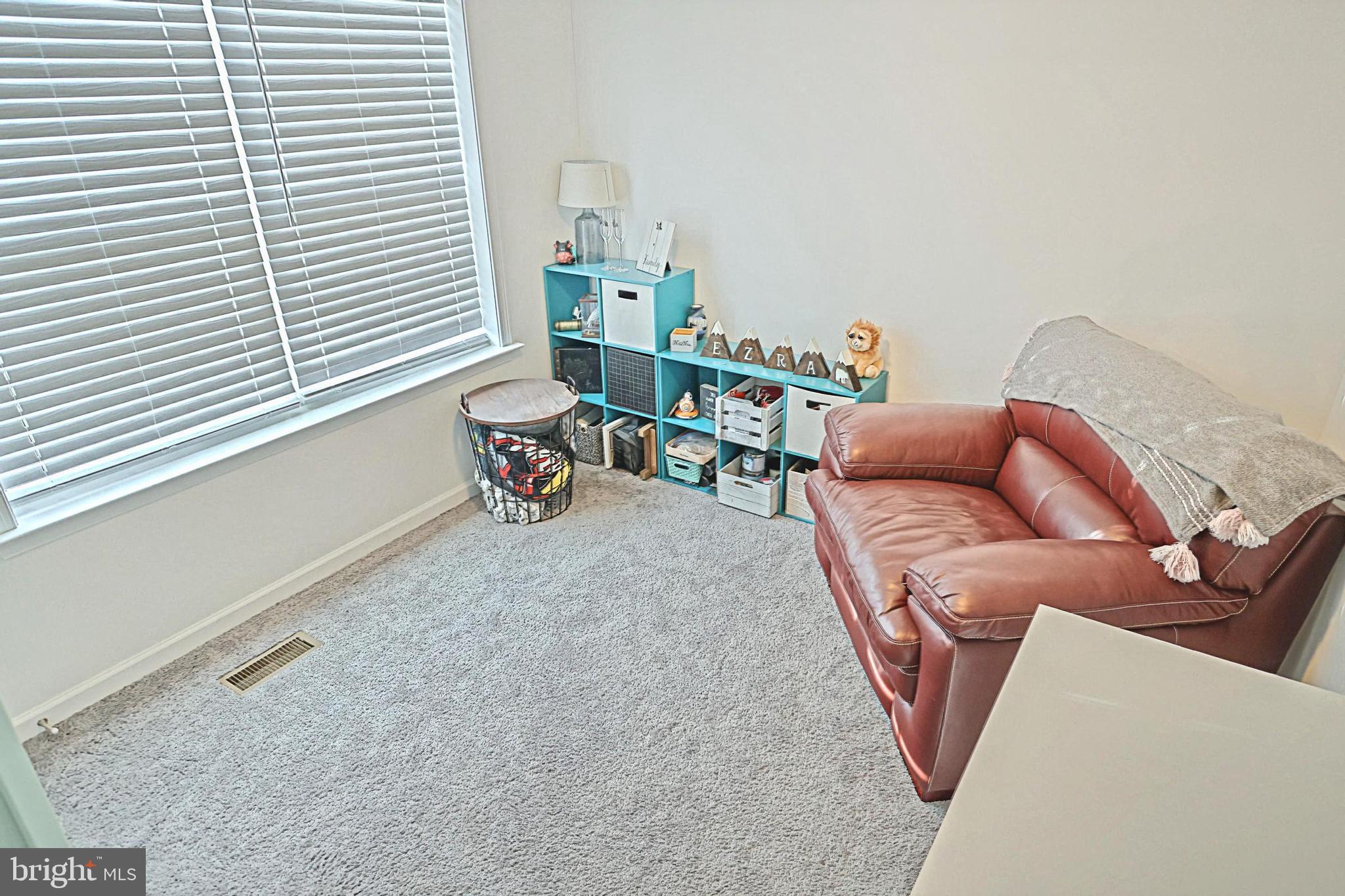 KENSINGTON - Residential