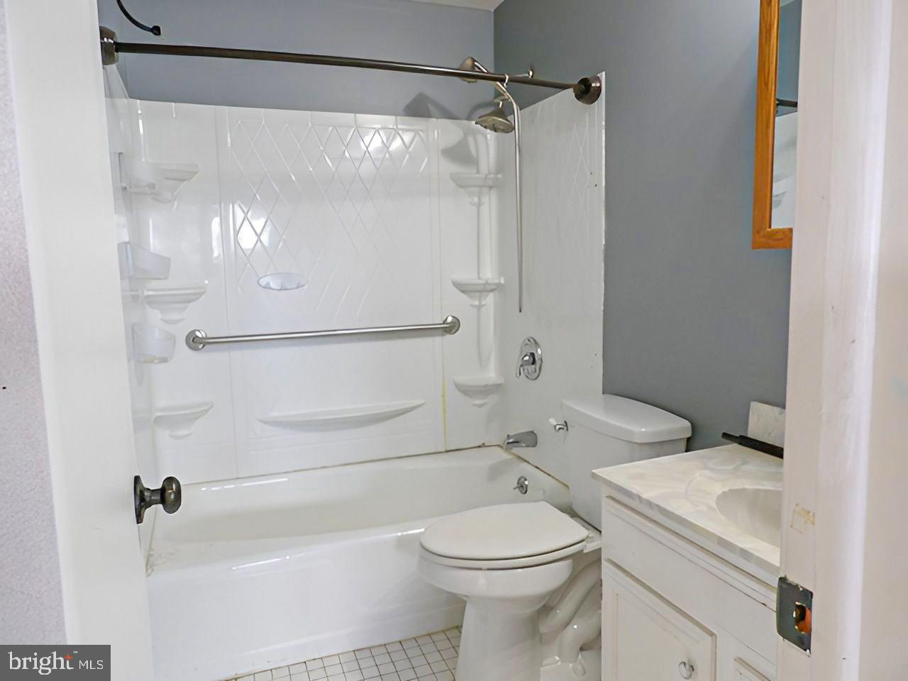 CENTENNIAL HILL - Residential