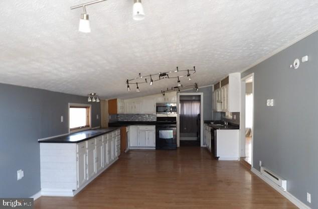 CENTENNIAL HILL - Residential