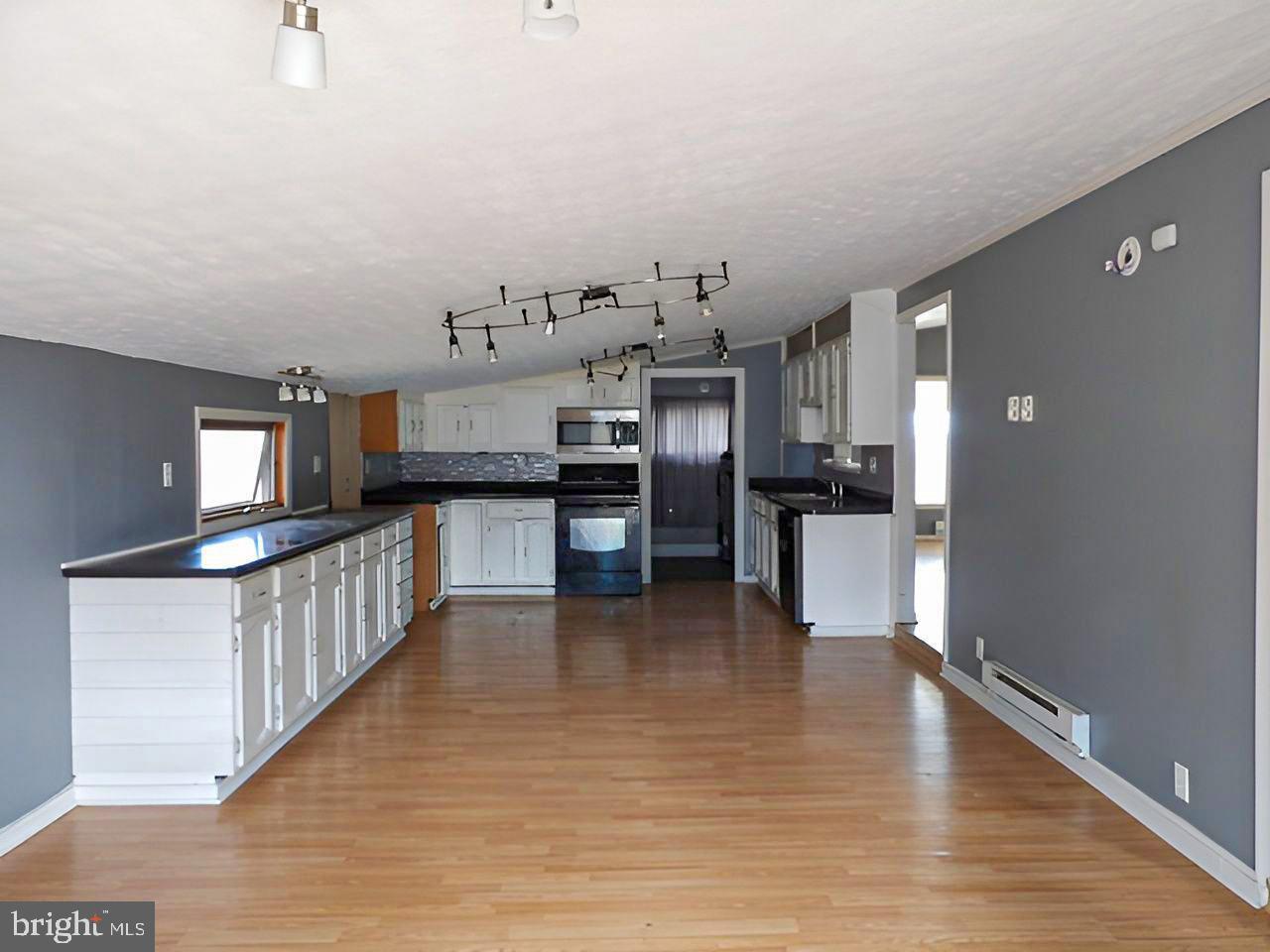 CENTENNIAL HILL - Residential