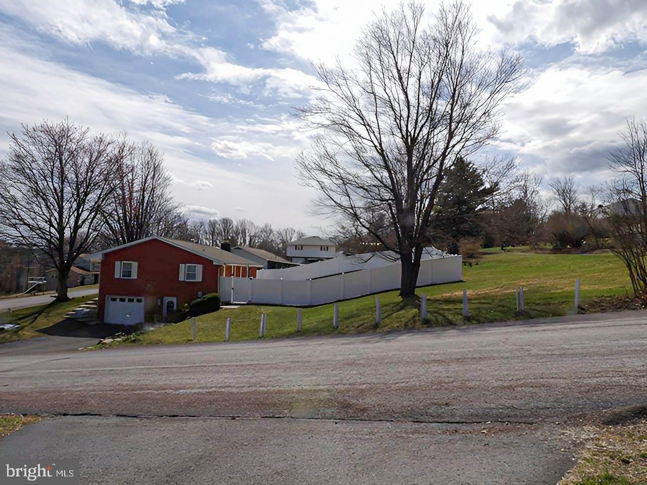 CENTENNIAL HILL - Residential